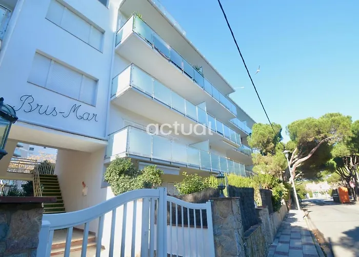 Bris Mar 15 Apartment